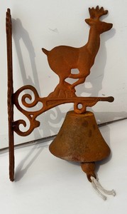 UG - 13 Cast Iron Deer Dinner Bell