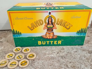 UG - Vintage Land O Lakes Butter Recipe Box & Weber Dairy Milk Cap Lot