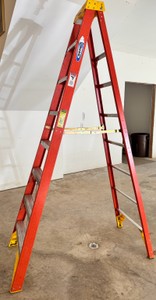 G - Werner 8-Foot Fiberglass Twin-Step Ladder