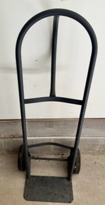 G - Milwaukee Model 30020 Heavy-Duty P-Handle Hand Truck Dolly