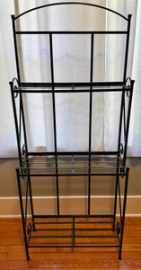 B1 - Green Metal Folding Bakers Rack