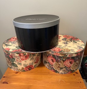 UM - Vintage Hat Box Trio
