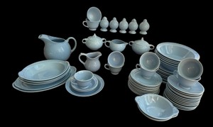 B-Vintage Taylor, Smith & Taylor Lu-Ray Pastels Windsor Blue Dinnerware Set