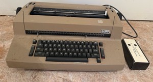 UG-Vintage IBM Selectric II Electric Typewriter