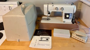 UK-Montgomery Ward Signature Zig Zag Sewing Machine Lot