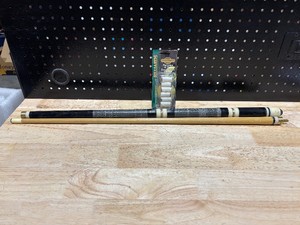 Pool Cue and Tips
