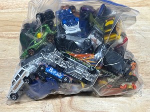 Hotwheels, Matchbox, Etc...
