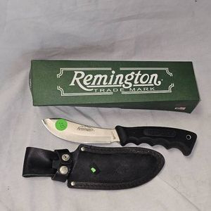 Remington Skinning Knife, as New