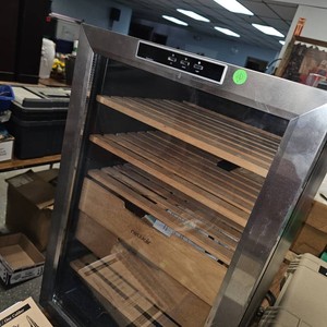 New Air Humidor, Appears Like New