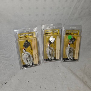 Lot of Booyah Chatter Baits -White-Qty 3