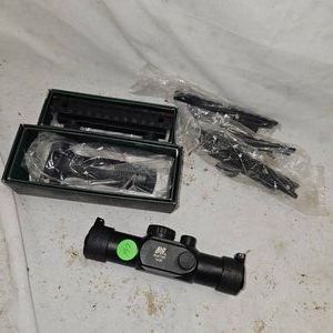 1x30 Mini Scope with AR15 Grip and Risers