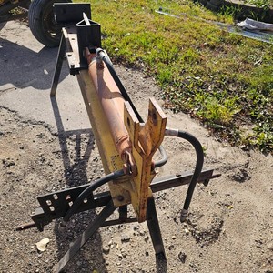 Spee-Co Hyd Wood Splitter, 3 pt Mounted, Tractor Hydro