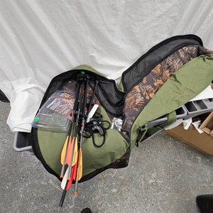 Like New Crossbow Case wQuiver and New ArrowsRage Tips
