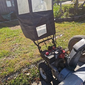 9HP Snowblower whousing, Carb needs Cleaning,