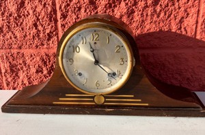 Vintage Gilbert Wood Mantle Clock
