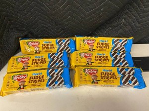 Keebler Flipped Fudge Stripes Cookies 9.5 Oz (Lot of 6)