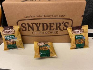 Snyders Olde Tyme Pretzels 1.58 Oz - Case of 60