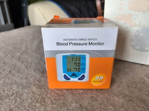 Deluxe Poker Chip Set with Case, Blood Pressure Monitor-NEW