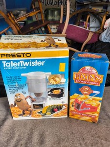 PRESTO TATER TWISTER - FIXINS COOKING GADGET Fry Cutter - Lot of 2