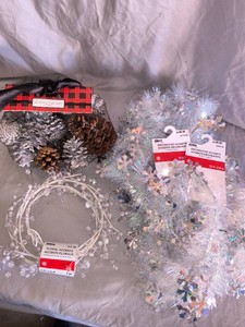 NEW-WINTER Holiday Garland, Bag of Pinecones, Floral Accent- Lot of 4
