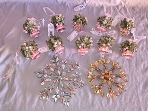 Kissing Krystals Mistletoe(10) and Jeweled Snowflakes(2)