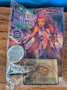 DC COMIC #17 Starfire Figurine & Companion Booklet