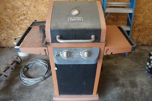 Dyna-Glo 2 Burner Gas Grill