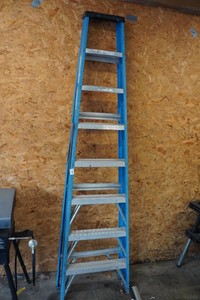 Keller 8 Fiberglass Step Ladder