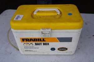 Frabill Bait Box with Aerator
