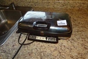 General Electric Automatic Grill Waffle Maker