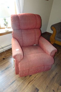 Set of Two La-Z-Boy Matching Recliners