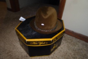 Vintage Dobbs Fifth Avenue New York Mens Fedora - Size 7-18