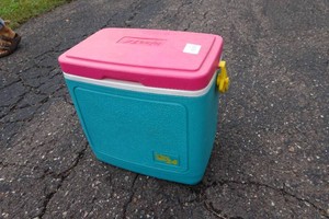Vintage Igloo 24 Cooler
