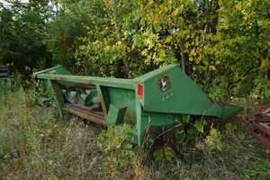 John Deere 444 4 Row Crop Header - 12 Wide
