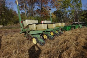 John Deere 7000 Tow-Behind 4-Row Planter - 12 Wide