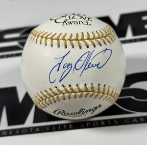 Tony Oliva Autographed Gold Glove Award Official Rawlings Baseball