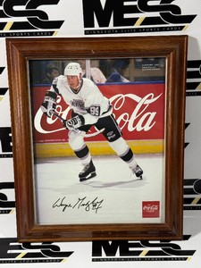 Wayne Gretzky Autographed Hockey Photo