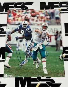 Dan Marino Autograph 8x10 Football Photo