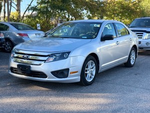 2011 FORD FUSION S 120k Miles (NO RESERVE)