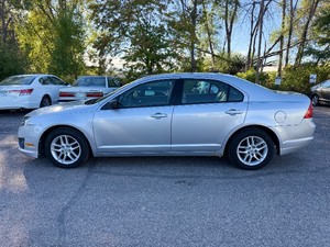 2011 FORD FUSION S *120k Miles* (NO RESERVE)
