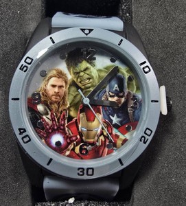 NEW OLD STOCK Marvel Avengers Age of Ultron Watch  Thor Hulk Iron Man Captain America  Accutime  Tin