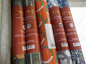 5 rolls Holiday Gift Wrap
