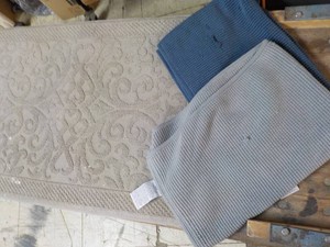 4 Bath Rugs- all have flaws