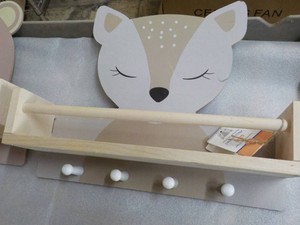2 Kids Wall Hooks