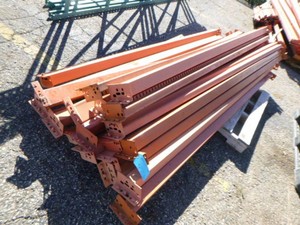 20 Pallet Racking 8 Beams (Teardrop)