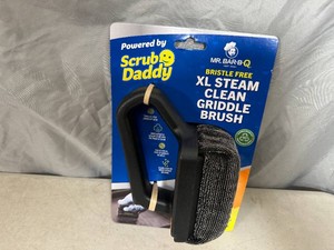 New Mr Bar-B-Q Scrub Daddy Bristle Free Steam Clean Grill Brush