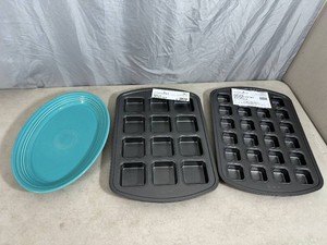 New Pampered Chef Baking Pans and Fiesta Platter
