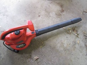 Black and Decker electric blowervac with bagger and attachments