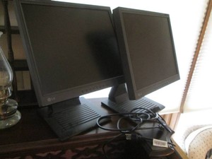 Pair of LG Flatron L1710B