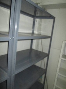 Metal Multi-tier storage shelf approx 36x20x72in
